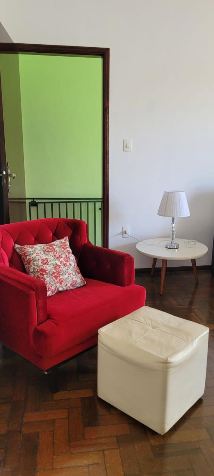 Casa No Centro De *