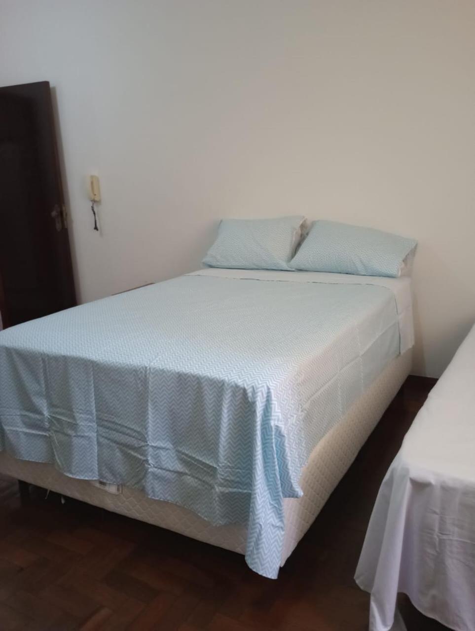 Casa No Centro De *